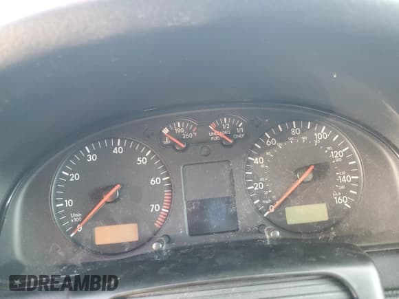 ✅ 2001 Volkswagen Passat • VIN: WVWAC63B31P008825 • Lot: 69687795. Listed on Copart with Not provided. Free auction sales archive from the USA and detailed vehicle history report at DreamBid. Image 9.