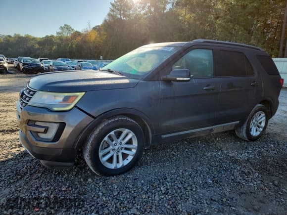 ✅ 2017 Ford Explorer XLT • VIN: 1FM5K7D83HGB43855 • Лот: 90520805. Опубликован ранее на Copart с пробегом 150 773 миль. Бесплатный доступ к архиву аукционных продаж из США и подробный отчёт об истории автомобиля на DreamBid. Изображение 1.