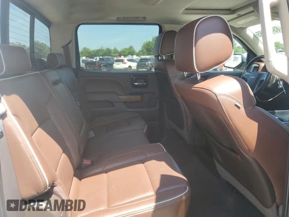 ✅ 2014 Chevrolet Silverado 1500 High Country • VIN: 3GCUKTEJ8EG325061 • Лот: 65419465. Опубликован ранее на Copart с пробегом 161 642 миль. Бесплатный доступ к архиву аукционных продаж из США и подробный отчёт об истории автомобиля на DreamBid. Изображение 10.