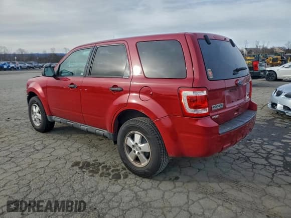 ✅ 2011 Ford Escape XLS • VIN: 1FMCU9C75BKC31218 • Лот: 95907075. Опубликован ранее на Copart с пробегом 165 892 миль. Бесплатный доступ к архиву аукционных продаж из США и подробный отчёт об истории автомобиля на DreamBid. Изображение 2.