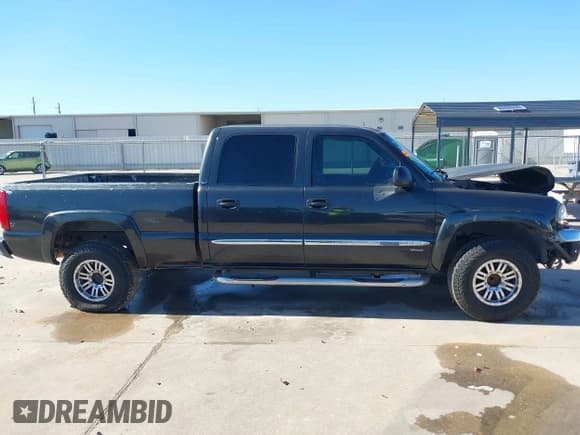 ✅ 2003 GMC Sierra 1500HD SLE • VIN: 1GTGC13U53F203980 • Лот: 41206524. Опубликован ранее на IAAI с пробегом 309 414 миль. Бесплатный доступ к архиву аукционных продаж из США и подробный отчёт об истории автомобиля на DreamBid. Изображение 14.