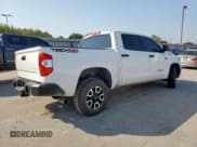 ✅ 2018 Toyota Tundra SR5 • VIN: 5TFDW5F12JX752725 • Лот: 80577255. Опубликован ранее на Copart с пробегом 55 395 миль. Бесплатный доступ к архиву аукционных продаж из США и подробный отчёт об истории автомобиля на DreamBid. Изображение 3.