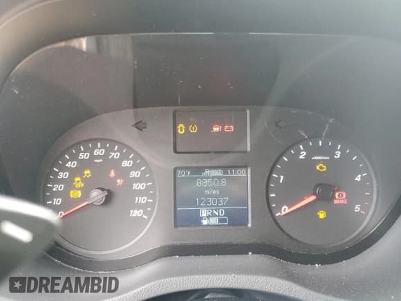 ✅ 2019 Mercedes-Benz Sprinter Cargo • VIN: W1Y4ECHY4KP191765 • Lot: 52868595. Wystawiony na Copart z przebiegiem 123 037 mil. Bezpłatny archiwum sprzedaży aukcyjnych z USA i szczegółowy raport historii pojazdu na DreamBid. Zdjęcie 9.