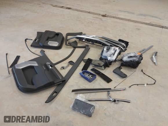 2024 Chevrolet Silverado 1500 High Country with VIN 1GCUDJED3RZ245620, listed as a IAAI auction lot 41969684 with 7,604 mi miles and . Bid and sale history available at DreamBid. Image 12.