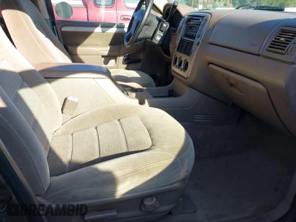 ✅ 2003 Ford Explorer XLT • VIN: 1FMZU63K03UB46399 • Лот: 42843596. Опубликован ранее на IAAI с пробегом 311 026 миль. Бесплатный доступ к архиву аукционных продаж из США и подробный отчёт об истории автомобиля на DreamBid. Изображение 5.