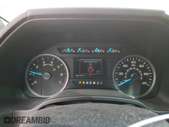 ✅ 2017 Ford F-150 XLT • VIN: 1FTEW1EF4HKD14676 • Lot: 87395095. Wystawiony na Copart z przebiegiem 105 178 mil. Bezpłatny archiwum sprzedaży aukcyjnych z USA i szczegółowy raport historii pojazdu na DreamBid. Zdjęcie 9.