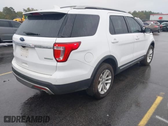 ✅ 2017 Ford Explorer XLT • VIN: 1FM5K7DHXHGC02626 • Lot: 43525552. Listed on IAAI with 130,815 mi. Free auction sales archive from the USA and detailed vehicle history report at DreamBid. Image 4.