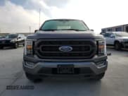 ✅ 2023 Ford F-150 Lariat • VIN: 1FTFW1E8XPKE36141 • Lot: 90046655. Wystawiony na Copart z przebiegiem 44 983 mil. Bezpłatny archiwum sprzedaży aukcyjnych z USA i szczegółowy raport historii pojazdu na DreamBid. Zdjęcie 5.