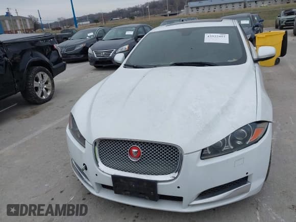 ✅ 2014 Jaguar XF SC • VIN: SAJWJ0EF4E8U18124 • Lot: 43925481. Wystawiony na IAAI z przebiegiem Nie podano. Bezpłatny archiwum sprzedaży aukcyjnych z USA i szczegółowy raport historii pojazdu na DreamBid. Zdjęcie 6.