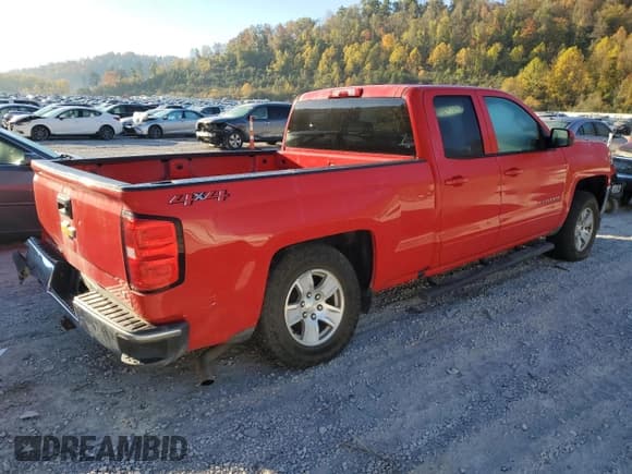 ✅ 2019 Chevrolet Silverado 1500 LT • VIN: 2GCVKPEC6K1141268 • Lot: 76589644. Wystawiony na Copart z przebiegiem 68 087 mil. Bezpłatny archiwum sprzedaży aukcyjnych z USA i szczegółowy raport historii pojazdu na DreamBid. Zdjęcie 3.