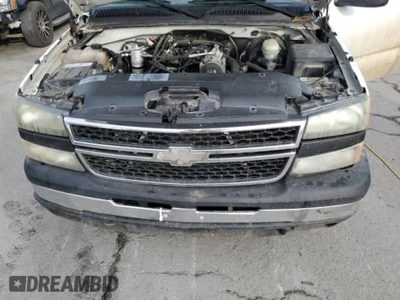 2006 Chevrolet Silverado 1500 Work Truck z VIN 1GCEC14X36Z112340, wystawiony jako Copart lot #85017344 z przebiegiem 246 320 mil mil oraz Szkoda całkowita • Salvage title. Historia ofert i sprzedaży dostępna na DreamBid. Obrazek 11.