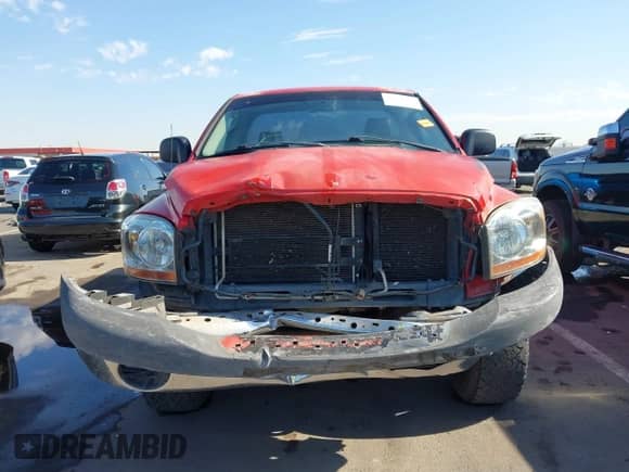 ✅ 2006 Dodge 1500 SLT • VIN: 1D7HU16N56J147956 • Лот: 42593313. Размещён на IAAI с пробегом 252 645 миль миль. Получите бесплатный доступ к архиву аукционных продаж из США и посмотрите подробный отчёт об истории автомобиля на DreamBid. Изображение 12.
