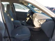 ✅ 2000 Ford Taurus SES • VIN: 1FAFP55S5YA139047 • Lot: 43899558. Wystawiony na IAAI z przebiegiem 125 218 mil. Bezpłatny archiwum sprzedaży aukcyjnych z USA i szczegółowy raport historii pojazdu na DreamBid. Zdjęcie 5.