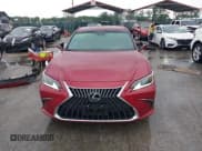 ✅ 2025 Lexus ES 350 • VIN: 58ADZ1B15SU188842 • Lot: 42630513. Listed on IAAI with 4,835 mi. Free auction sales archive from the USA and detailed vehicle history report at DreamBid. Image 13.