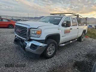 ✅ 2015 GMC Sierra 3500 • VIN: 1GT421CG5FF559737 • Lot: 71851915. Listed on Copart with 223,321 mi. Free auction sales archive from the USA and detailed vehicle history report at DreamBid. Image 1.