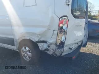 ✅ 2018 Ford Transit • VIN: 1FTYE1ZM2JKA33023 • Лот: 43375318. Опубликован ранее на IAAI с пробегом 197 922 миль. Бесплатный доступ к архиву аукционных продаж из США и подробный отчёт об истории автомобиля на DreamBid. Изображение 6.