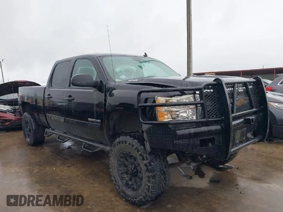 ✅ 2013 Chevrolet Silverado 2500HD LT • VIN: 1GC1KXCG7DF151954 • Lot: 41909133. Listed on IAAI with 189,939 mi. Free auction sales archive from the USA and detailed vehicle history report at DreamBid. Image 1.