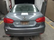 ✅ 2011 Volkswagen Jetta SE • VIN: 3VWDX7AJ1BM306991 • Lot: 43422107. Wystawiony na IAAI z przebiegiem 201 835 mil. Bezpłatny archiwum sprzedaży aukcyjnych z USA i szczegółowy raport historii pojazdu na DreamBid. Zdjęcie 16.