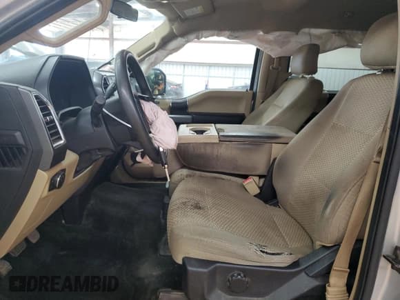 ✅ 2015 Ford F-150 XLT • VIN: 1FTEW1EF7FFA40475 • Lot: 55619615. Listed on Copart with 200,254 mi. Free auction sales archive from the USA and detailed vehicle history report at DreamBid. Image 7.