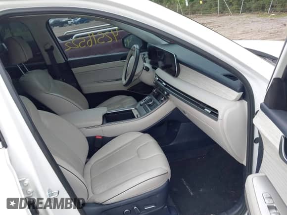 2024 Hyundai Palisade Calligraphy with VIN KM8R7DGE7RU664258, listed as a IAAI auction lot 42516522 with 37,621 mi miles and . Bid and sale history available at DreamBid. Image 5.