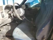 ✅ 2001 Chevrolet S-10 • VIN: 1GCCS145418253943 • Лот: 84837644. Опубликован ранее на Copart с пробегом 200 482 миль. Бесплатный доступ к архиву аукционных продаж из США и подробный отчёт об истории автомобиля на DreamBid. Изображение 7.