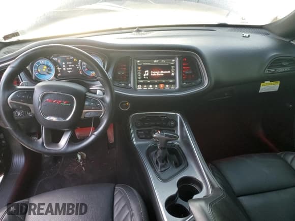 ✅ 2019 Dodge Challenger R/T Scat Pack • VIN: 2C3CDZFJ7KH677037 • Lot: 70466022. Wystawiony na Copart z przebiegiem 5 717 mil. Bezpłatny archiwum sprzedaży aukcyjnych z USA i szczegółowy raport historii pojazdu na DreamBid. Zdjęcie 8.