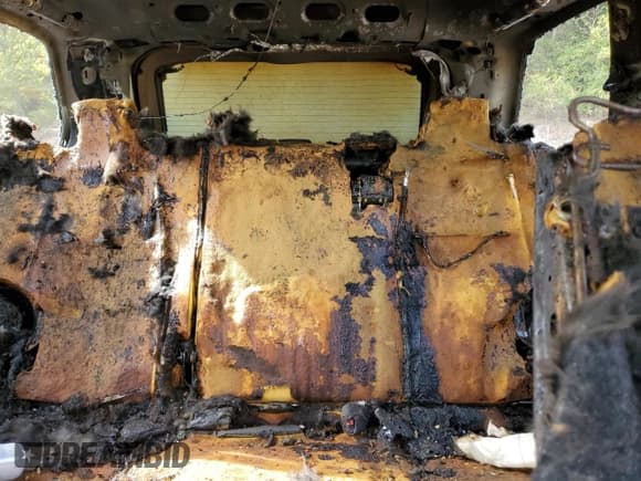 ✅ 2010 Jeep Grand Cherokee Laredo • VIN: 1J4PR4GK0AC119681 • Лот: 94629575. Опубликован ранее на Copart с пробегом Не указан. Бесплатный доступ к архиву аукционных продаж из США и подробный отчёт об истории автомобиля на DreamBid. Изображение 10.