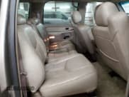 ✅ 2003 Chevrolet Suburban LT • VIN: 1GNFK16Z23R137075 • Лот: 46408225. Опубликован ранее на Copart с пробегом Не указан. Бесплатный доступ к архиву аукционных продаж из США и подробный отчёт об истории автомобиля на DreamBid. Изображение 11.
