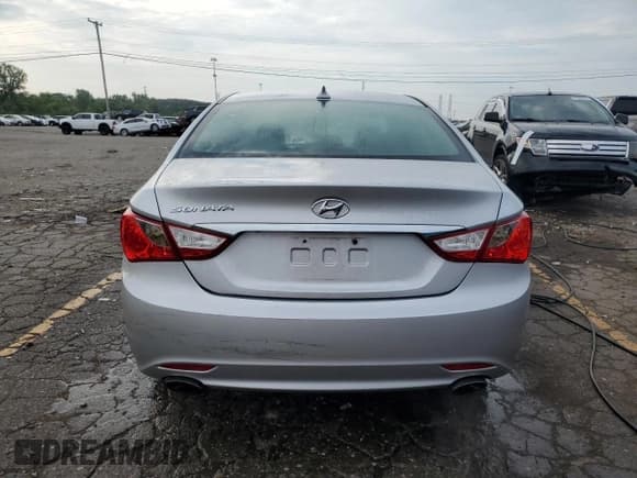 ✅ 2013 Hyundai Sonata SE • VIN: 5NPEC4AC9DH717938 • Lot: 67650615. Wystawiony na Copart z przebiegiem 224 738 mil. Bezpłatny archiwum sprzedaży aukcyjnych z USA i szczegółowy raport historii pojazdu na DreamBid. Zdjęcie 6.