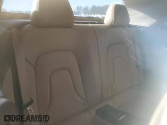 ✅ 2014 Audi A5 Premium Plus • VIN: WAUJFAFH6EN008486 • Лот: 41744935. Опубликован ранее на Copart с пробегом 93 795 миль. Бесплатный доступ к архиву аукционных продаж из США и подробный отчёт об истории автомобиля на DreamBid. Изображение 10.