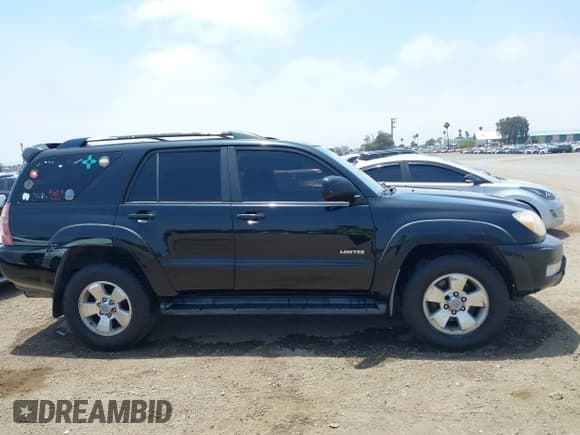 ✅ 2005 Toyota 4Runner Limited • VIN: JTEZU17R650047090 • Lot: 42493626. Listed on IAAI with 256,627 mi. Free auction sales archive from the USA and detailed vehicle history report at DreamBid. Image 13.