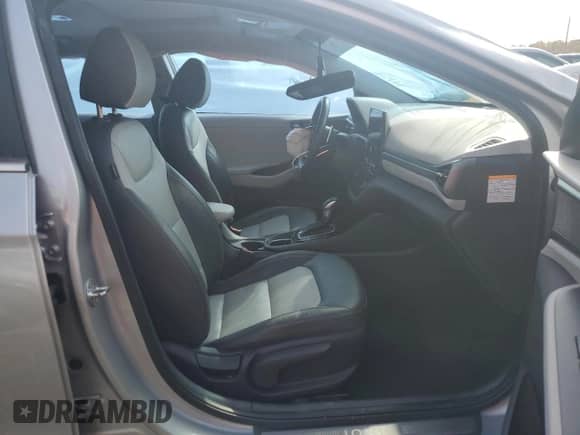 2020 Hyundai Ioniq Limited с VIN KMHC05LC5LU239908, выставлен на аукционе Copart как лот 71992854 с пробегом 66 499 миль миль и На запчасти • Non repairable. История ставок и продаж доступна на DreamBid. Изображение 7.