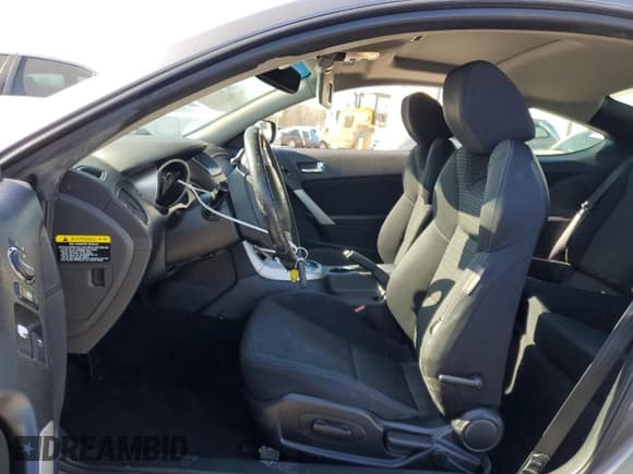 ✅ 2010 Hyundai Genesis Coupe • VIN: KMHHT6KD6AU038495 • Lot: 43470475. Wystawiony na Copart z przebiegiem 186 687 mil. Bezpłatny archiwum sprzedaży aukcyjnych z USA i szczegółowy raport historii pojazdu na DreamBid. Zdjęcie 7.