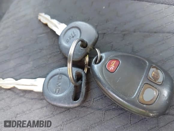 ✅ 2012 GMC Sierra 1500 Work Truck • VIN: 1GTR1TEXXCZ111358 • Лот: 42048884. Опубликован ранее на IAAI с пробегом 165 249 миль. Бесплатный доступ к архиву аукционных продаж из США и подробный отчёт об истории автомобиля на DreamBid. Изображение 11.