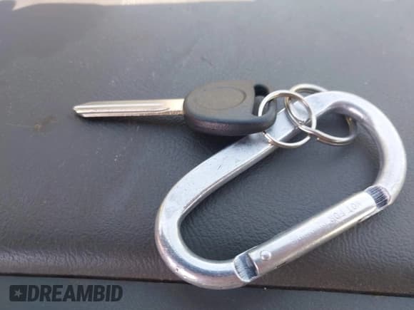 ✅ 2004 Chevrolet Suburban LT • VIN: 1GNEC16Z04J163697 • Lot: 42267114. Listed on IAAI with 245,186 mi. Free auction sales archive from the USA and detailed vehicle history report at DreamBid. Image 11.