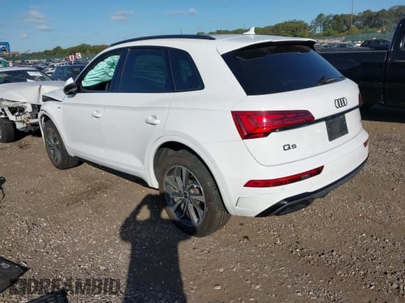 ✅ 2024 Audi Q5 S line Premium • VIN: WA1GAAFY3R2122345 • Лот: 43340184. Опубликован ранее на IAAI с пробегом 12 806 миль. Бесплатный доступ к архиву аукционных продаж из США и подробный отчёт об истории автомобиля на DreamBid. Изображение 3.