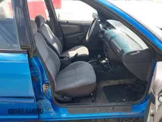 1998 Dodge Neon Competition z VIN 1B3ES47C4WD624555, wystawiony jako IAAI lot #42809340 z przebiegiem 109 049 mil mil oraz . Historia ofert i sprzedaży dostępna na DreamBid. Obrazek 5.