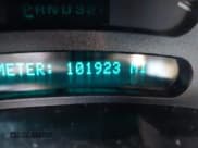 ✅ 2005 Chevrolet Silverado 2500HD LS • VIN: 1GCHK23U15F914186 • Lot: 41332418. Wystawiony na IAAI z przebiegiem 101 923 mil. Bezpłatny archiwum sprzedaży aukcyjnych z USA i szczegółowy raport historii pojazdu na DreamBid. Zdjęcie 15.