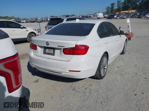 ✅ 2015 BMW 3 Series 328i • VIN: WBA3A5C50FF607100 • Lot: 43360933. Listed on IAAI with 110,190 mi. Free auction sales archive from the USA and detailed vehicle history report at DreamBid. Image 4.