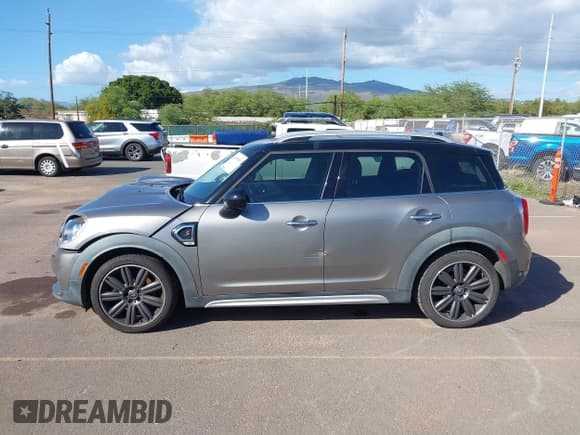 ✅ 2019 MINI Countryman Cooper S • VIN: WMZYT3C58K3E97323 • Лот: 41490191. Опубликован ранее на IAAI с пробегом 48 966 миль. Бесплатный доступ к архиву аукционных продаж из США и подробный отчёт об истории автомобиля на DreamBid. Изображение 15.