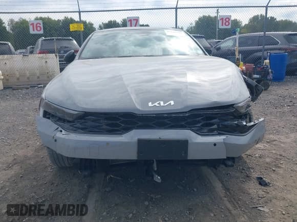 ✅ 2025 Kia K5 GT-Line • VIN: KNAG64J72S5328202 • Lot: 43245991. Wystawiony na IAAI z przebiegiem 14 965 mil. Bezpłatny archiwum sprzedaży aukcyjnych z USA i szczegółowy raport historii pojazdu na DreamBid. Zdjęcie 17.