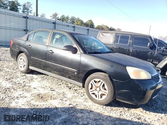 ✅ 2006 Chevrolet Malibu 1LS • VIN: 1G1ZS51F76F285280 • Lot: 85017104. Wystawiony na Copart z przebiegiem 177 760 mil mil. Skorzystaj z bezpłatnego archiwum sprzedaży aukcyjnych z USA i zobacz szczegółowy raport historii pojazdu na DreamBid. Zdjęcie 4.