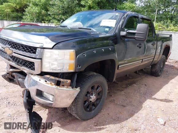 ✅ 2011 Chevrolet Silverado 2500HD LT • VIN: 1GC1KXCG4BF250762 • Лот: 42754053. Опубликован ранее на IAAI с пробегом 137 841 миль. Бесплатный доступ к архиву аукционных продаж из США и подробный отчёт об истории автомобиля на DreamBid. Изображение 2.
