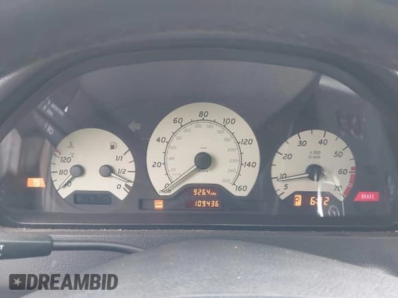 ✅ 2000 Mercedes-Benz C 230 Kompressor • VIN: WDBHA24G3YA833329 • Lot: 41921683. Wystawiony na IAAI z przebiegiem 109 436 mil. Bezpłatny archiwum sprzedaży aukcyjnych z USA i szczegółowy raport historii pojazdu na DreamBid. Zdjęcie 7.