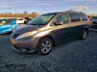 ✅ 2011 Toyota Sienna LE • VIN: 5TDKK3DC8BS039766 • Lot: 94085155. Listed on Copart with 218,792 mi. Free auction sales archive from the USA and detailed vehicle history report at DreamBid. Image 1.