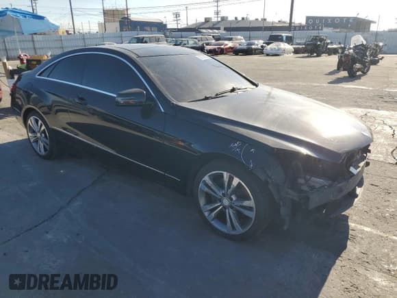 ✅ 2014 Mercedes-Benz E 350 • VIN: WDDKJ5KB1EF272990 • Lot: 82731595. Wystawiony na Copart z przebiegiem 59 523 mil. Bezpłatny archiwum sprzedaży aukcyjnych z USA i szczegółowy raport historii pojazdu na DreamBid. Zdjęcie 4.