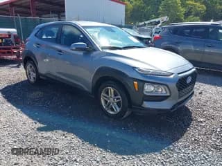 ✅ 2021 Hyundai Kona SE • VIN: KM8K1CAA0MU723209 • Лот: 43087597. Опубликован ранее на IAAI с пробегом 162 477 миль. Бесплатный доступ к архиву аукционных продаж из США и подробный отчёт об истории автомобиля на DreamBid. Изображение 1.