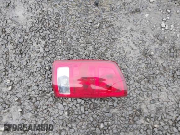 2005 Dodge 3500 SLT z VIN 3D7LS38C25G742321, wystawiony jako IAAI lot #41311486 z przebiegiem 244 511 mil mil oraz . Historia ofert i sprzedaży dostępna na DreamBid. Obrazek 12.