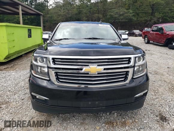 ✅ 2017 Chevrolet Suburban Premier • VIN: 1GNSKJKCXHR293937 • Lot: 73501094. Wystawiony na Copart z przebiegiem 76 240 mil. Bezpłatny archiwum sprzedaży aukcyjnych z USA i szczegółowy raport historii pojazdu na DreamBid. Zdjęcie 5.
