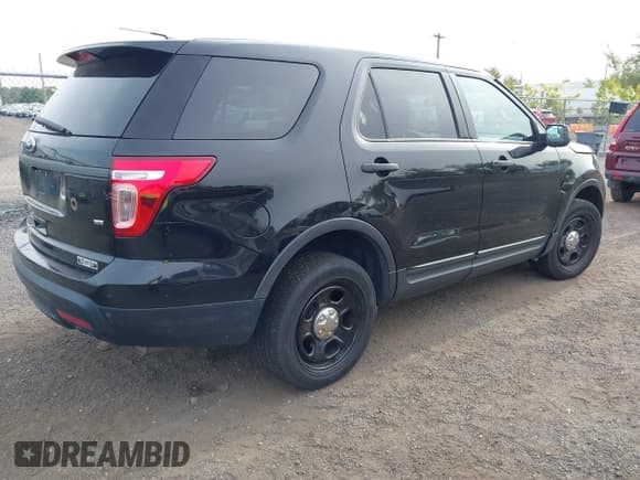 ✅ 2015 Ford Police Interceptor Utility • VIN: 1FM5K8AR0FGB61908 • Лот: 43333545. Опубликован ранее на IAAI с пробегом 287 535 миль. Бесплатный доступ к архиву аукционных продаж из США и подробный отчёт об истории автомобиля на DreamBid. Изображение 4.